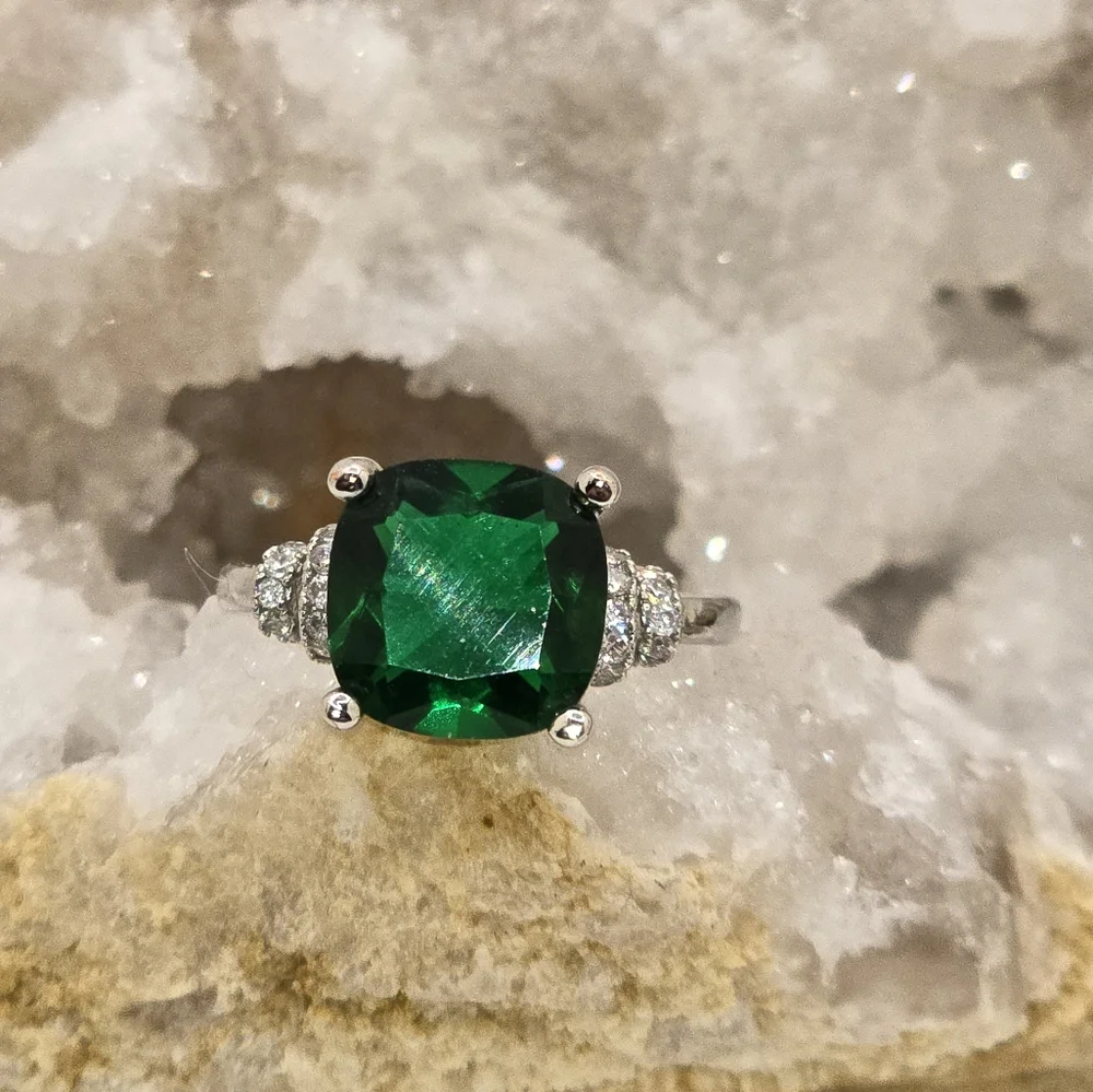 Ring - Picture 5 of 5